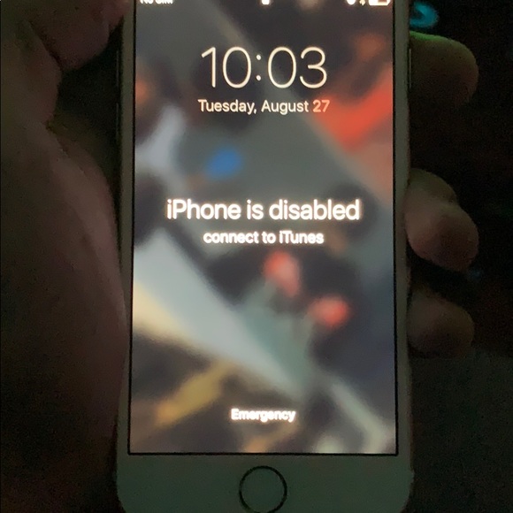 LOCKED iPhone 7 rose gold - Picture 4 of 4